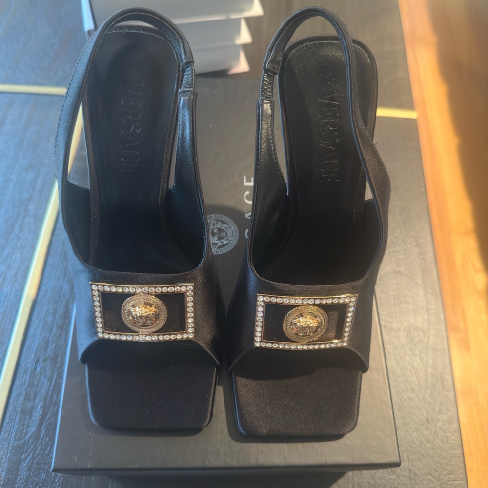 Women's Crystal Medusa Square Toe Slingback Sandals